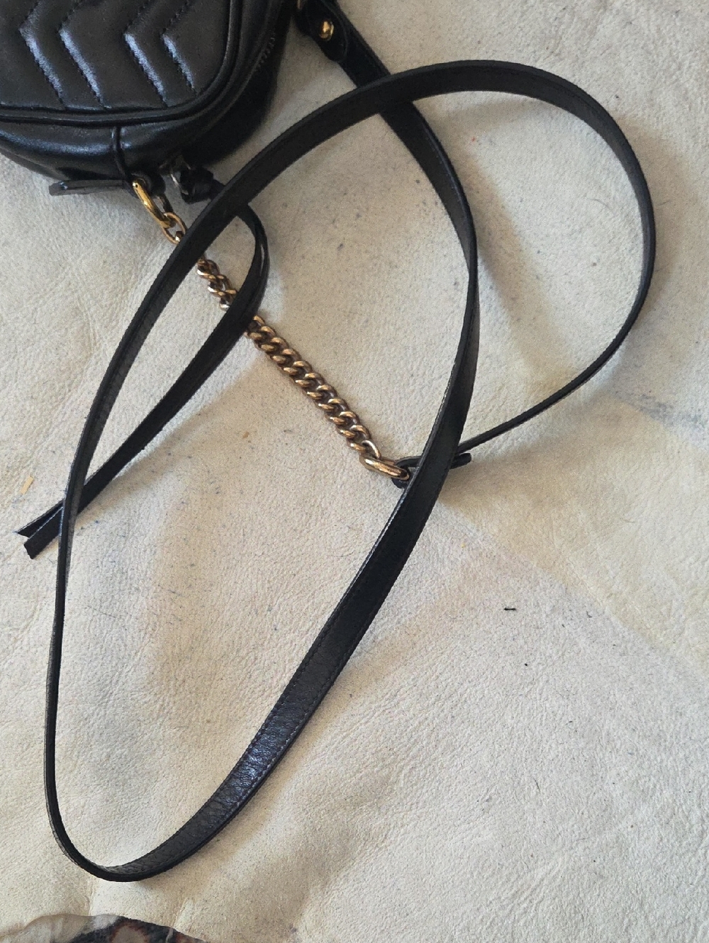 Gucci Black Mini Marmont Bag - Picture 15 of 16